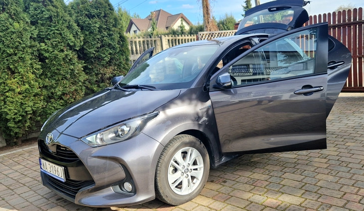 Toyota Yaris cena 71500 przebieg: 49000, rok produkcji 2021 z Warszawa małe 232